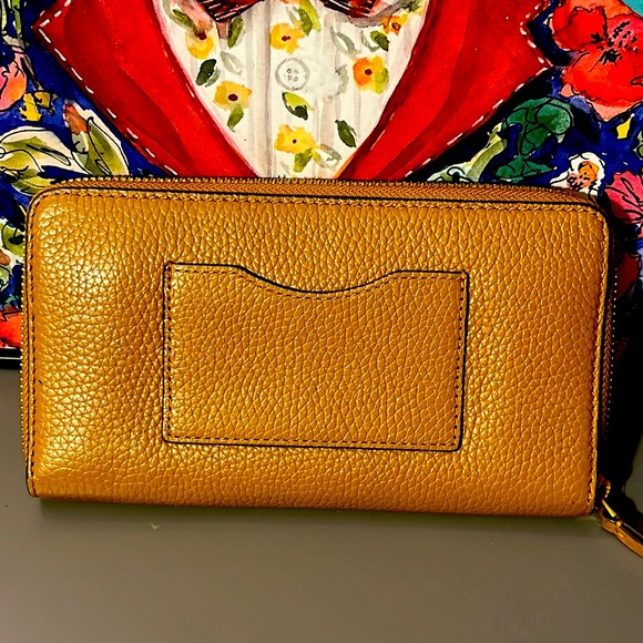 Tory Burch Saffiano Leather Zip Around Logo Wallet - Picture 3 of 5